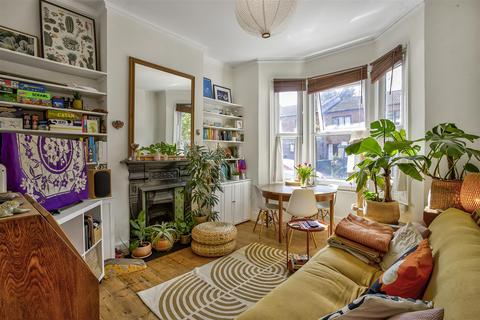 Solon Road, London SW2