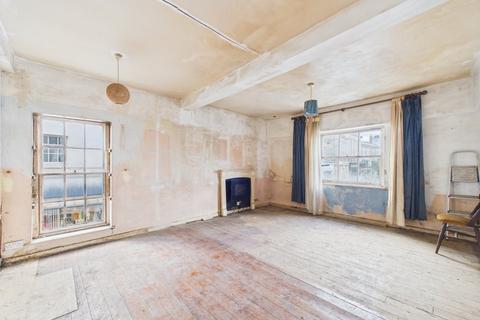 2 bedroom maisonette for sale, Market Place, Hitchin, SG5