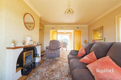 2 bedroom detached bungalow for sale, Ellwood Avenue, Peterborough PE2