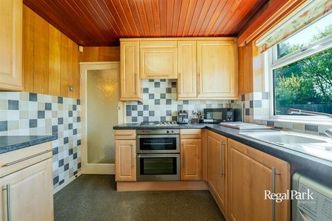 2 bedroom detached bungalow for sale, Ellwood Avenue, Peterborough PE2