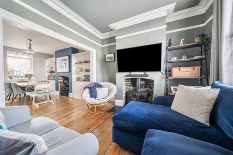 3 bedroom semi-detached house for sale, Stanley Road, Bromley