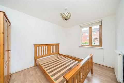 1 bedroom flat for sale, Stoneycroft Close, London SE12