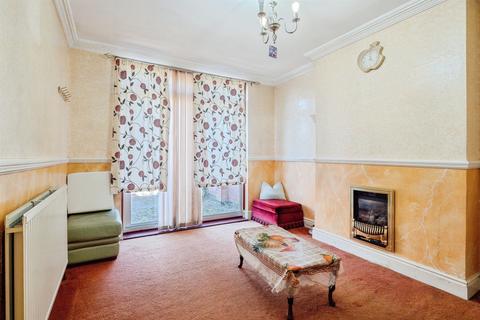 4 bedroom semi-detached house for sale, Evington Road, Leicester