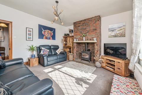 3 bedroom semi-detached house for sale, New Road, Overton, WAKEFIELD