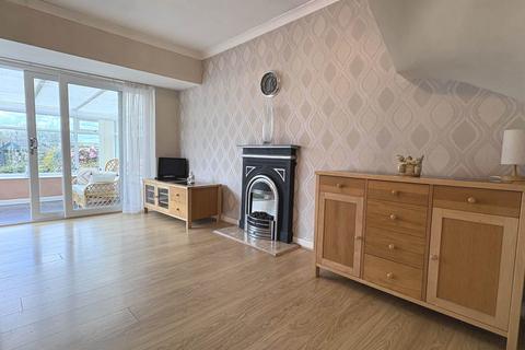 3 bedroom semi-detached bungalow for sale, Carlton Way, Royton