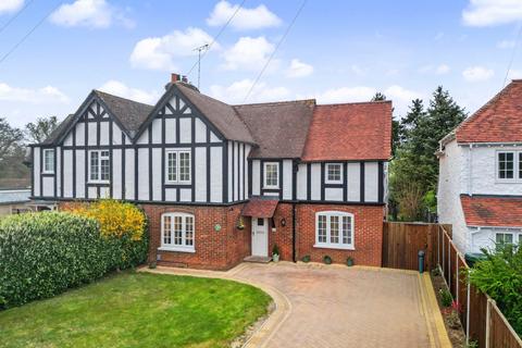 4 bedroom semi-detached house for sale, Cross Street, Letchworth Garden City, SG6
