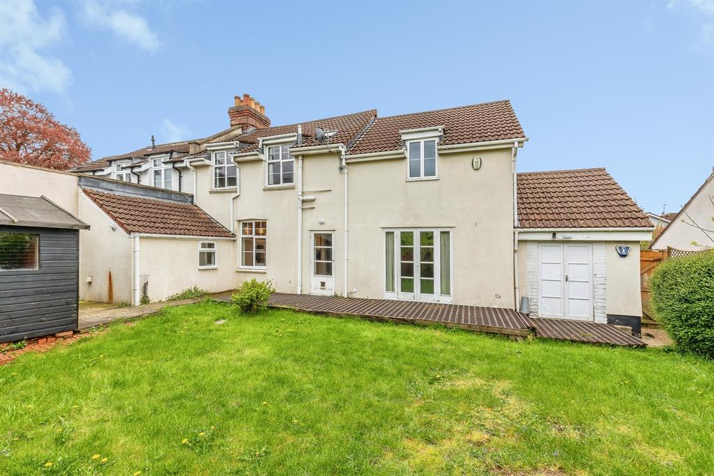 4 bedroom semi-detached house for sale