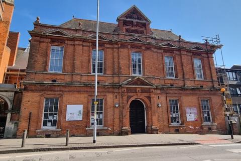 Mixed use for sale, 2 Spring Ter Folkestone CT20 1JH