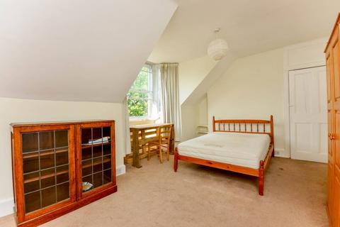 3 bedroom maisonette to rent, Barry Road, East Dulwich, London, SE22