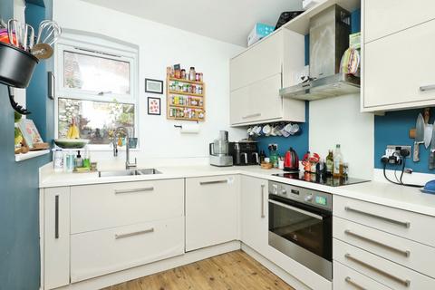 4 bedroom end of terrace house for sale, Oakbrook Road, SHEFFIELD, South Yorkshire, S11