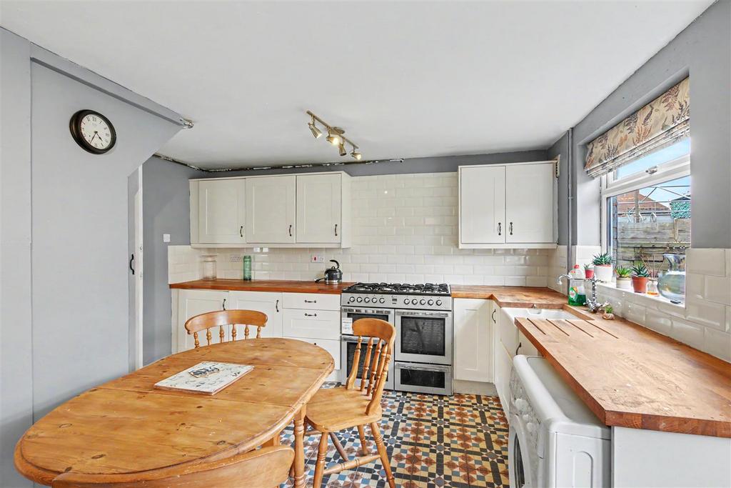 House in Nottingham, Bilborough - View 3