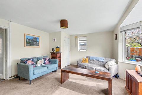 3 bedroom end of terrace house for sale, Denewood Crescent, Nottingham
