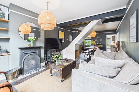 2 bedroom terraced house for sale, Prestbury Road, Cheltenham, Gloucestershire, GL52