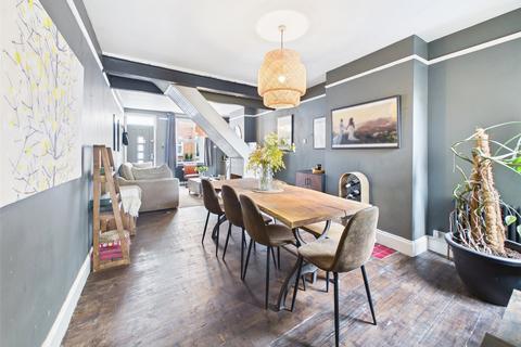 2 bedroom terraced house for sale, Prestbury Road, Cheltenham, Gloucestershire, GL52
