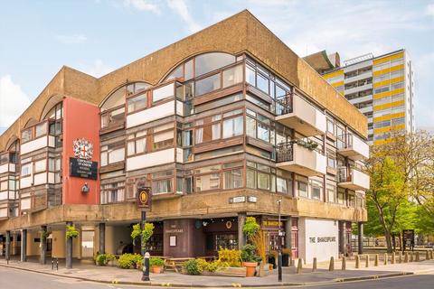 Studio to rent, Golden Lane Estate, London EC1Y