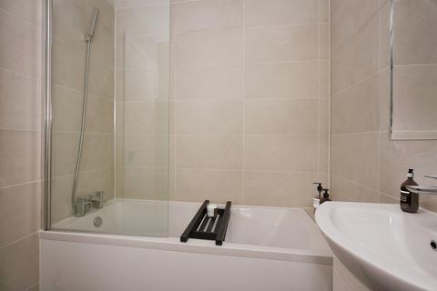 4 bedroom terraced house for sale, Dovesdale Road, Bradford