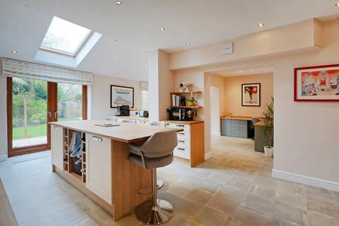 4 bedroom detached house for sale, Heather Lea Avenue, Dore, S17 3DL