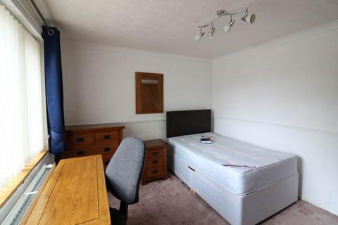 4 bedroom terraced house to rent, Wadloes Road, Cambridge, CB5