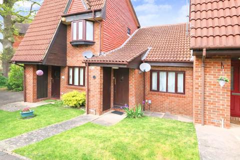 2 bedroom terraced house for sale, Oxlip Close, Shirley Oaks Village