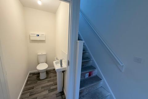 3 bedroom semi-detached house to rent, Florin Gardens, Market Drayton, TF9