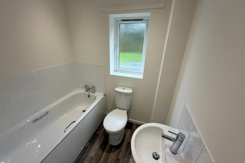 3 bedroom semi-detached house to rent, Florin Gardens, Market Drayton, TF9