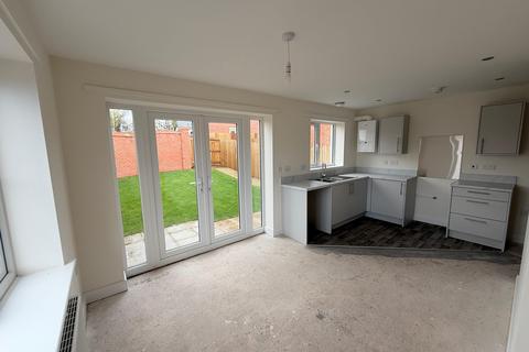3 bedroom semi-detached house to rent, Florin Gardens, Market Drayton, TF9
