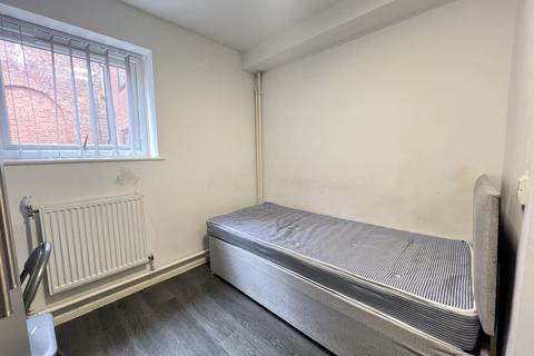 1 bedroom flat to rent, Thornley Street, WOLVERHAMPTON, WV1