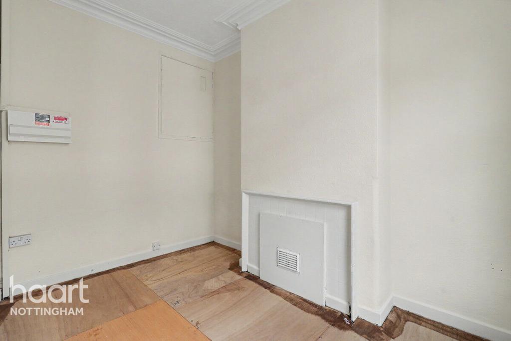 House in Nottingham - View 2