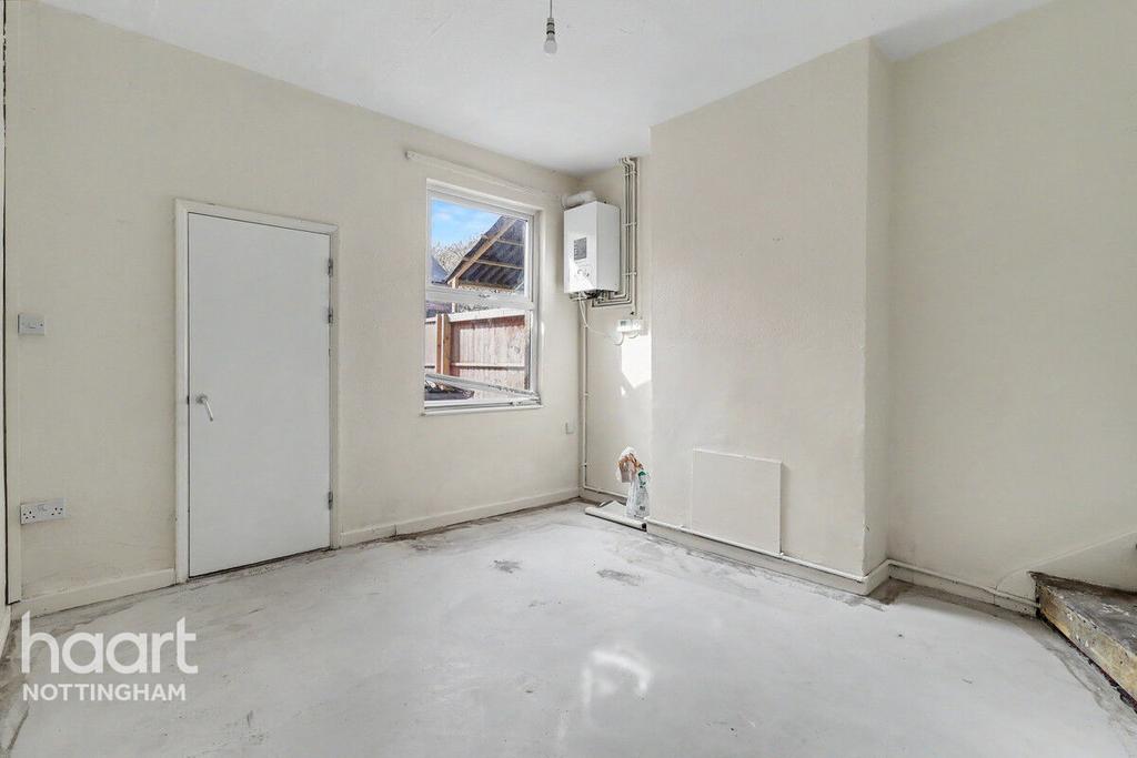 House in Nottingham - View 4