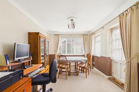 2 bedroom semi-detached bungalow for sale, Reynolds Close, Melton