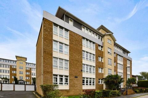3 bedroom apartment to rent, Valencia Road, STANMORE