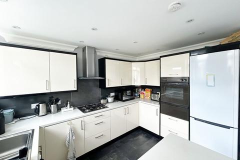3 bedroom apartment to rent, Valencia Road, STANMORE