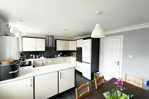 3 bedroom apartment to rent, Valencia Road, STANMORE
