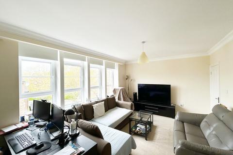 3 bedroom apartment to rent, Valencia Road, STANMORE
