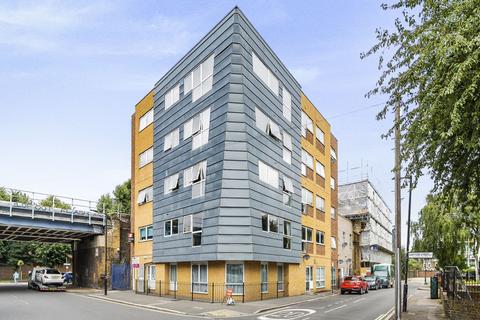 3 bedroom apartment to rent, John Ruskin Street, London SE5