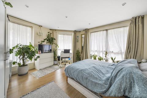 3 bedroom apartment to rent, John Ruskin Street, London SE5