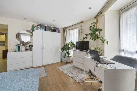 3 bedroom apartment to rent, John Ruskin Street, London SE5