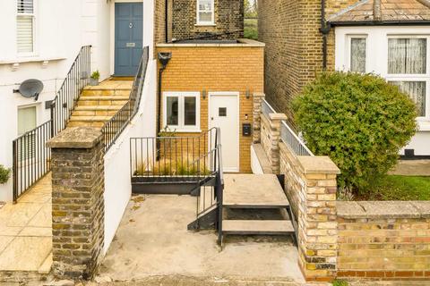 1 bedroom flat to rent, Byrne Road, London SW12