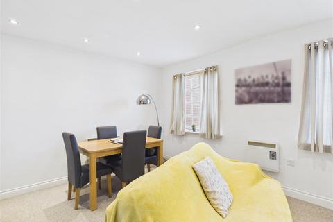 2 bedroom flat for sale, Station Road, Derby DE74