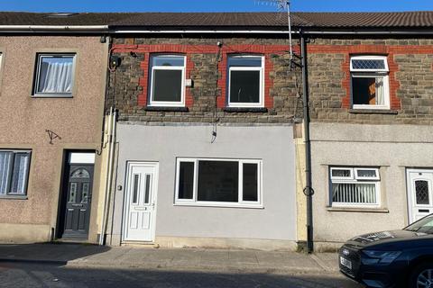 3 bedroom flat to rent, Canning Street, Cwm, NP23