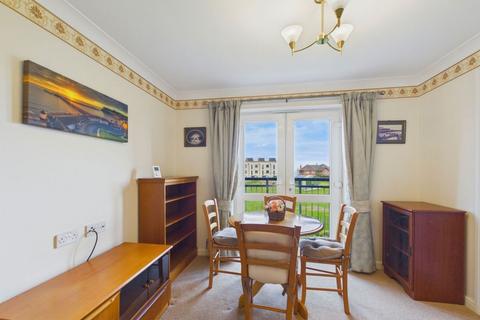 1 bedroom flat for sale, 21 Fairways Court, Whitby