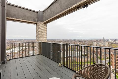 2 bedroom flat for sale, Dragonfly Walk London N4