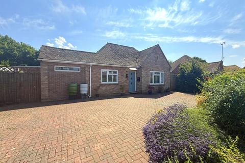 3 bedroom detached bungalow for sale, Colton Road, Shrivenham, Swindon