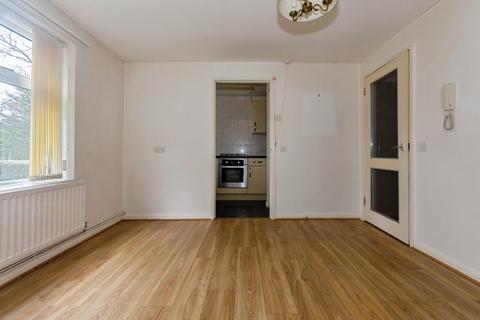 undefined, Guardian Court (Yardley), Yardley B26