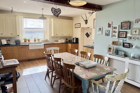 undefined, TAVISTOCK PL19
