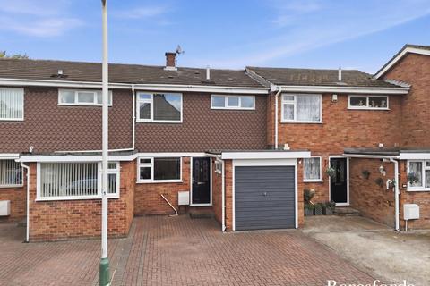 3 bedroom terraced house for sale, Fir Tree Close, Romford, RM1