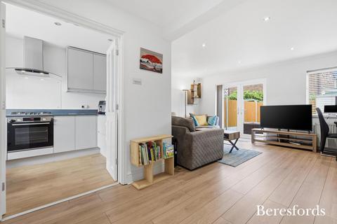 3 bedroom terraced house for sale, Fir Tree Close, Romford, RM1