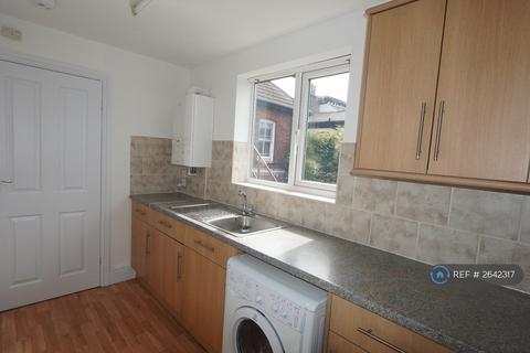 1 bedroom flat to rent, Abbey Park Road, Grimsby, DN32