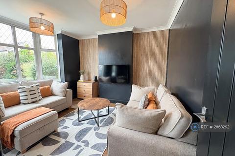 6 bedroom semi-detached house to rent, St Mark St, Gloucester, GL1