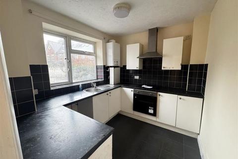 2 bedroom flat for sale, High Street South, Dunstable, Bedfordshire, LU6 3HP